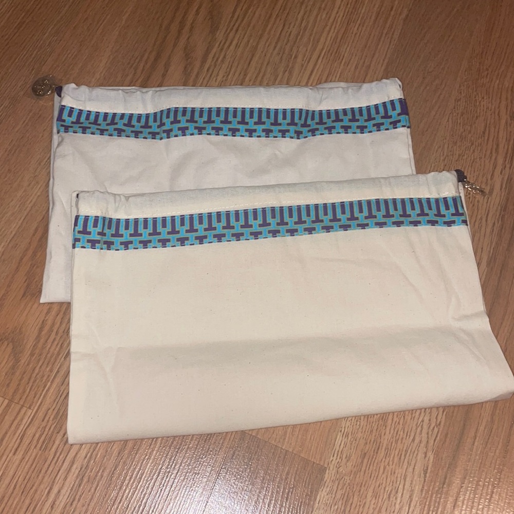Tory Burch
 Dust Bags